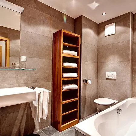 Hotel apartamentowy Mountain Estate